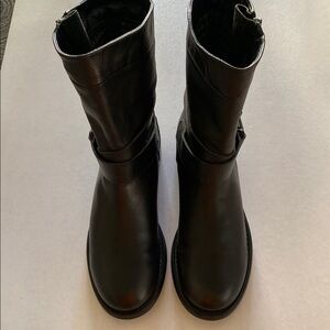 AQUATALIA Marvin K Women’s Black Soft Thick Leather Biker Boots w/ side zipper